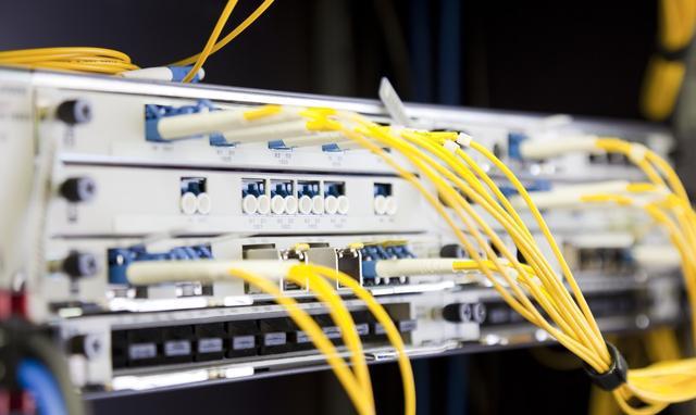 工程開(kāi)工后施工方必需報(bào)驗(yàn)的檢驗(yàn)、試驗(yàn)資料和原材料送檢(下) 計(jì)算機(jī)網(wǎng)絡(luò)工程施工篇